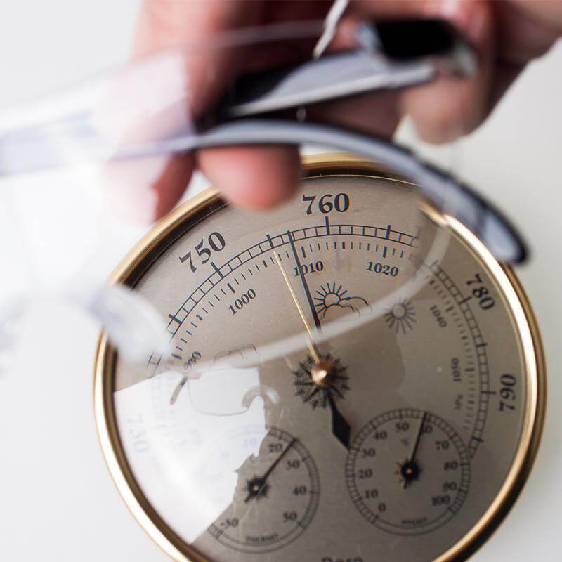 Hands-Free Magnifying Reading Glasses With 2.5x Magnification For Fine Work
