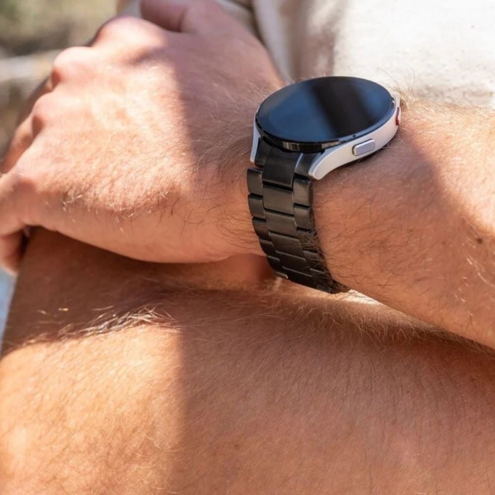 Samsung Galaxy Watch 4 Classic Strap — 46mm Black Titanium Bracelet