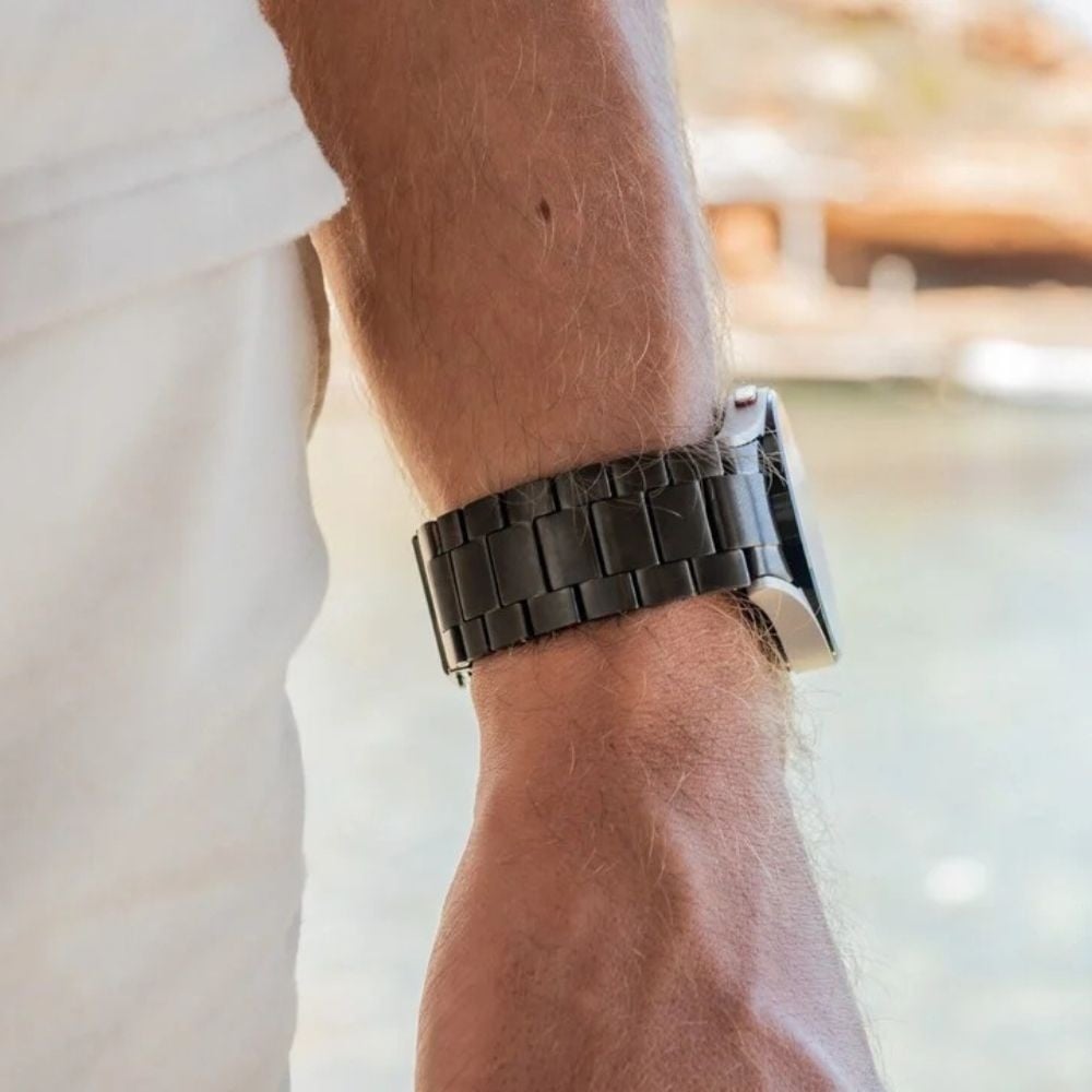 Samsung Galaxy Watch 4 Classic Strap — 46mm Black Titanium Bracelet