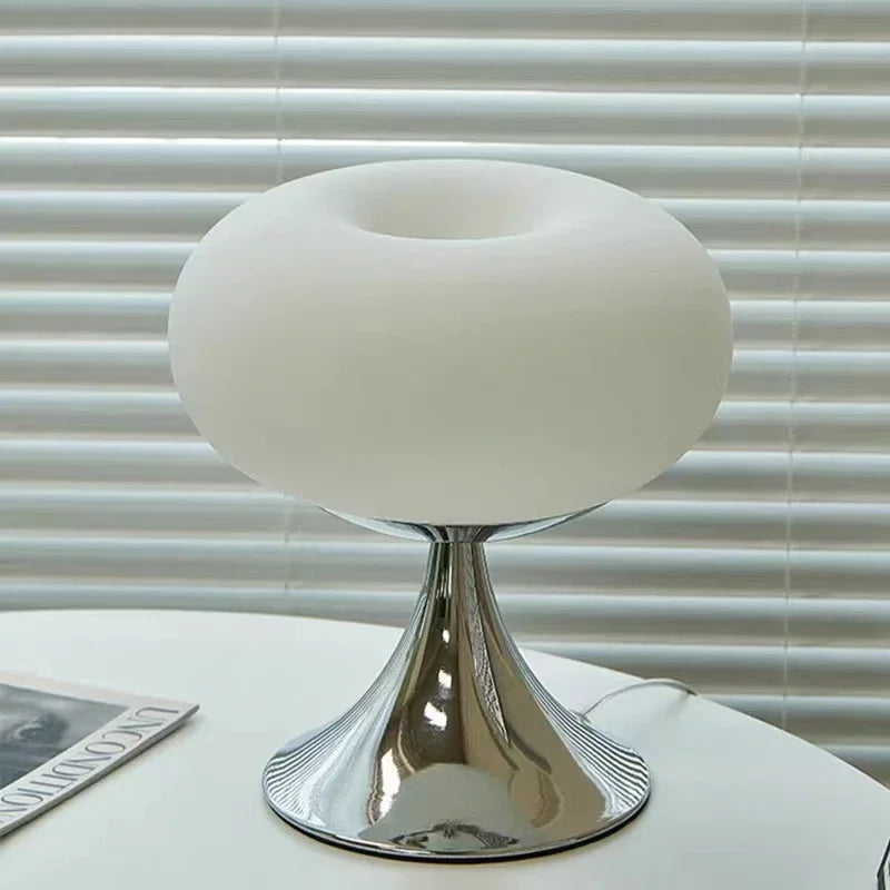 Skleněná stolní lampa ve stylu Apple s designem Bauhaus | Ka-mostore