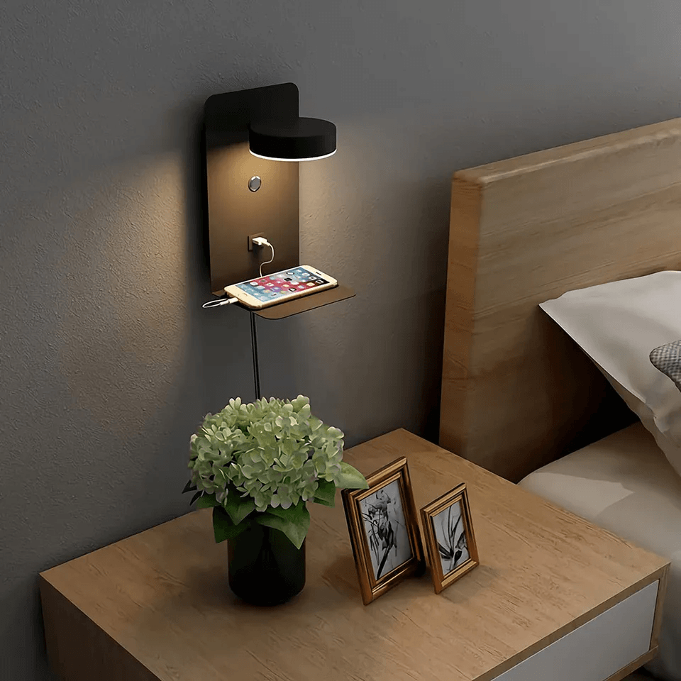 BrightSpot natlampe med oplader – 330° roterende LED skrivebordslampe med USB-opladningsdock | Ka-mostore
