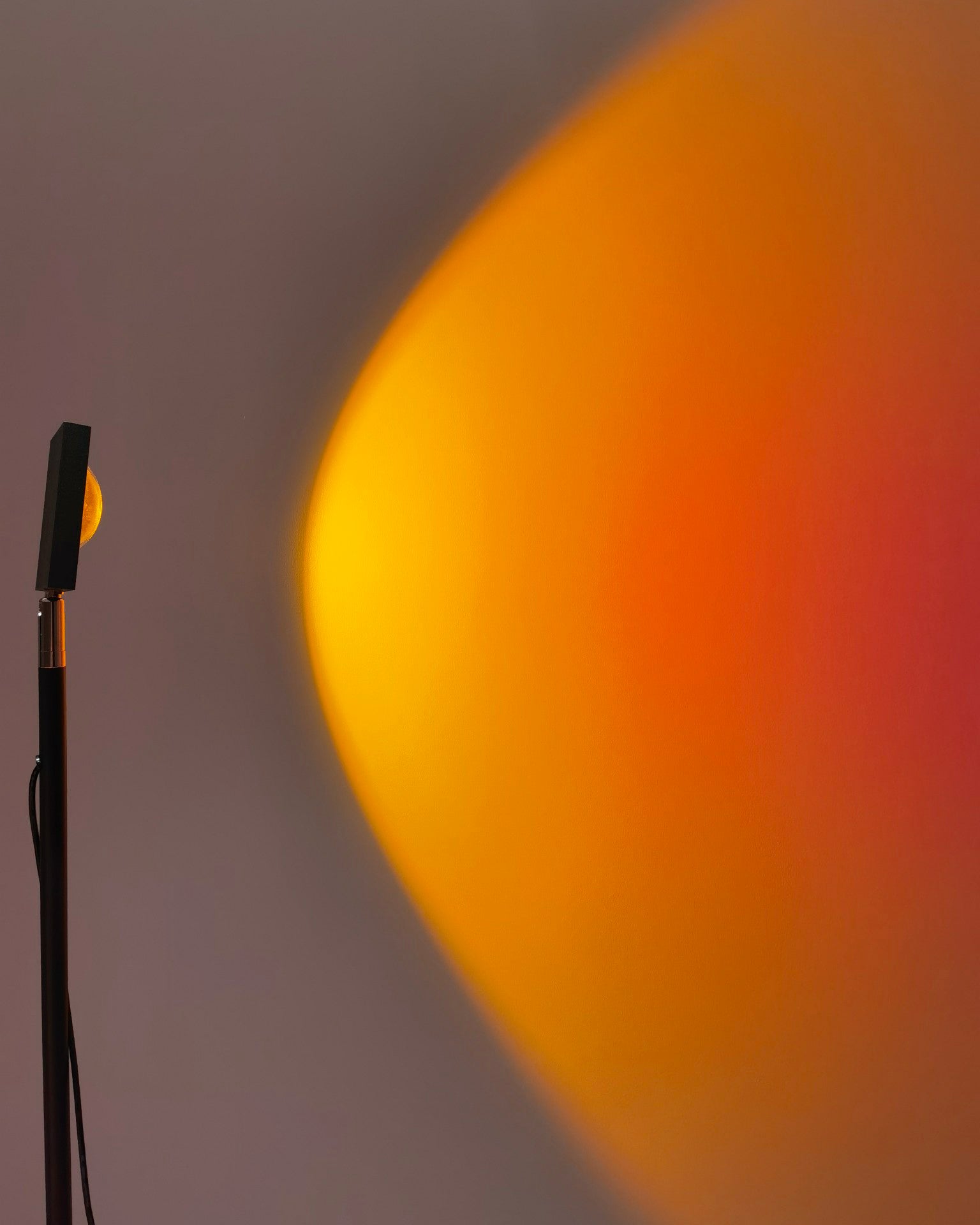 LED farveprojektor gulvlampe | Minimalistisk halo-lyseffekt | Ka-mostore