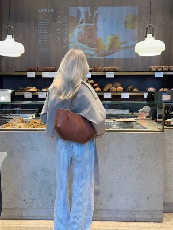 Voss – Vintage leather shoulder bag for women | Spacious, elegant and timeless design | Ka-mostore