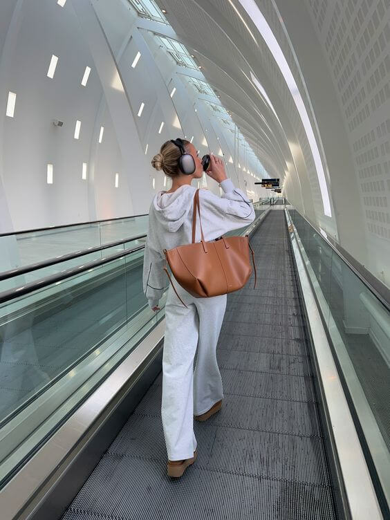 Voss – Vintage leather shoulder bag for women | Spacious, elegant and timeless design | Ka-mostore