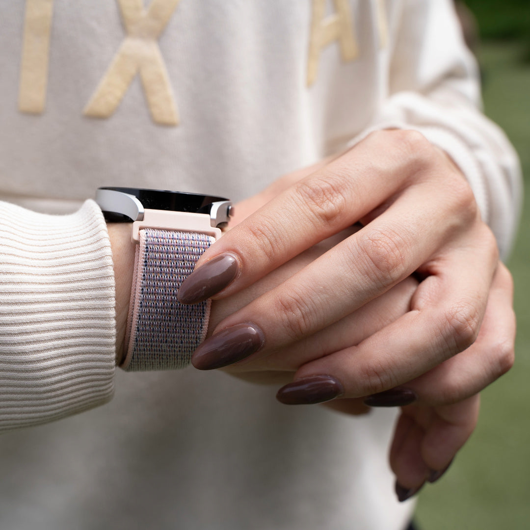 Bracelet pour Samsung Galaxy Watch 6 — 40 mm, nylon tissé, gris et rose, ajustement par Velcro