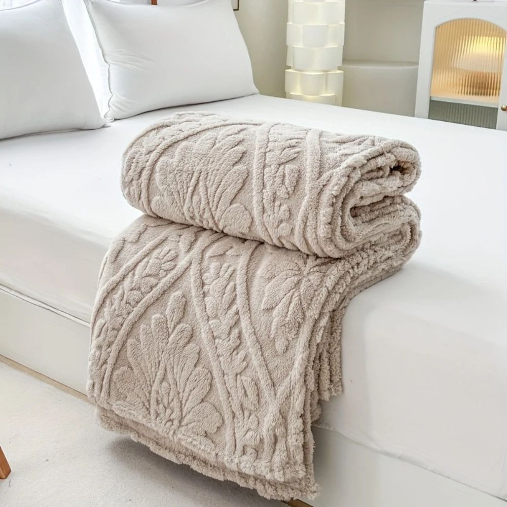 Paris Weave Jacquard Fleece Throw | Ka-mostore