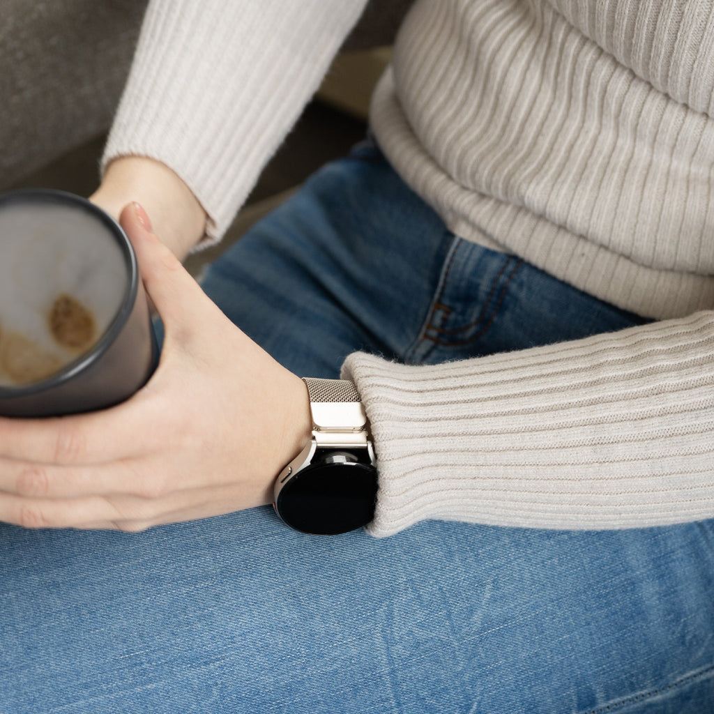 Řemínek Milanese pro Samsung Galaxy Watch 4 — 40mm síťovaný řemínek Starlight