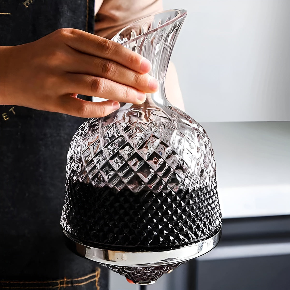 Crystal Wine Decanter 1500ml With 360 Degree Rotating Base Transparent Glass