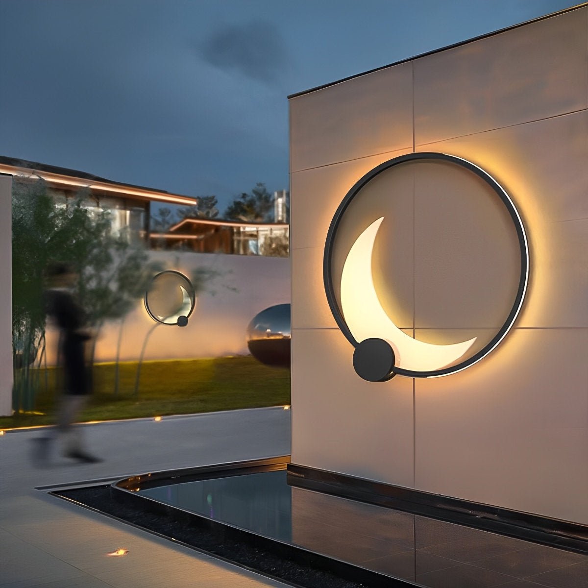Solar Crescent Moon Outdoor Wall Light In Black Stainless Steel IP65 Garden Lamp