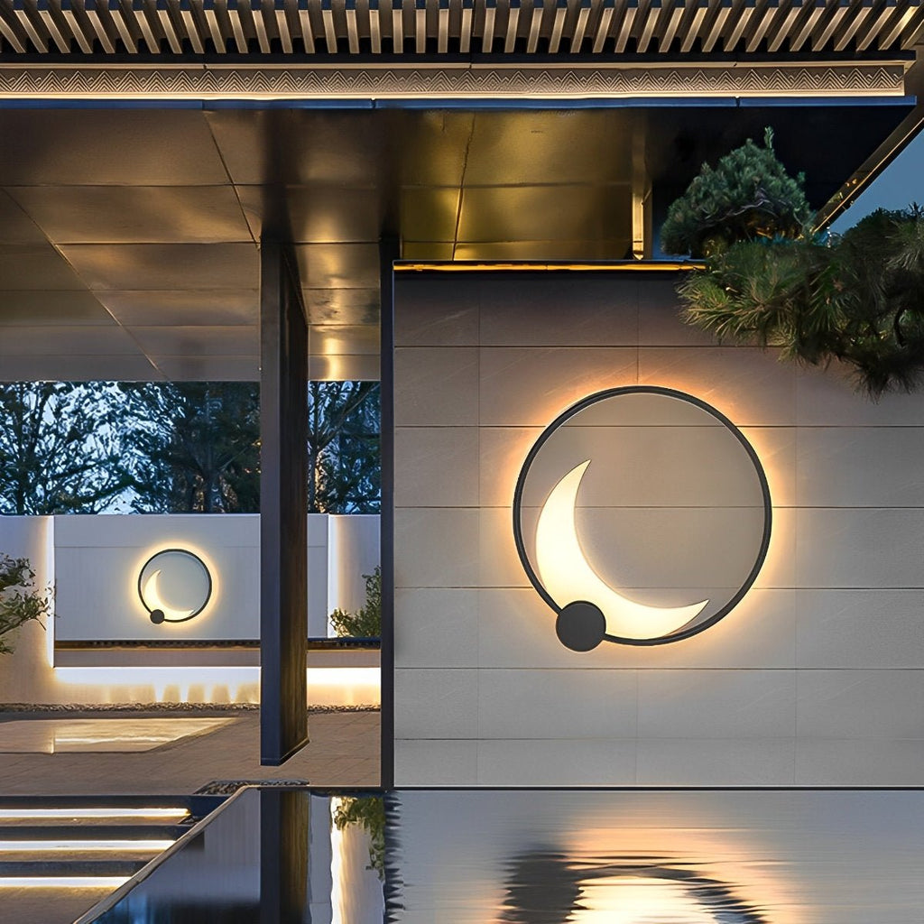 Solar Crescent Moon Outdoor Wall Light In Black Stainless Steel IP65 Garden Lamp