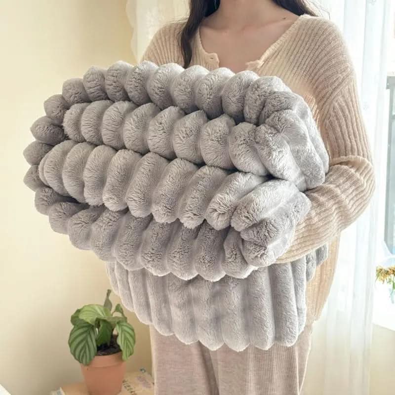 CLOUDHARE Plüschdecke aus Kaninchen-Milchvelours – Passendes Set aus Decke und 2 Kissenbezügen