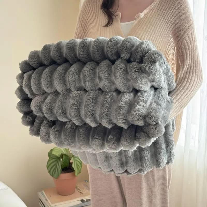 CLOUDHARE Plüschdecke aus Kaninchen-Milchvelours – Passendes Set aus Decke und 2 Kissenbezügen