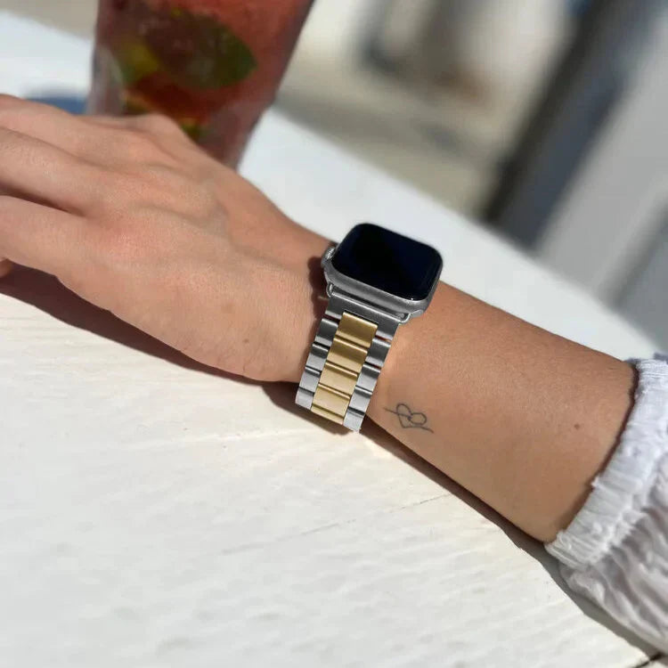 Apple Watch用ステンレススチールストラップ、シルバーとゴールドの連結リンクデザイン
