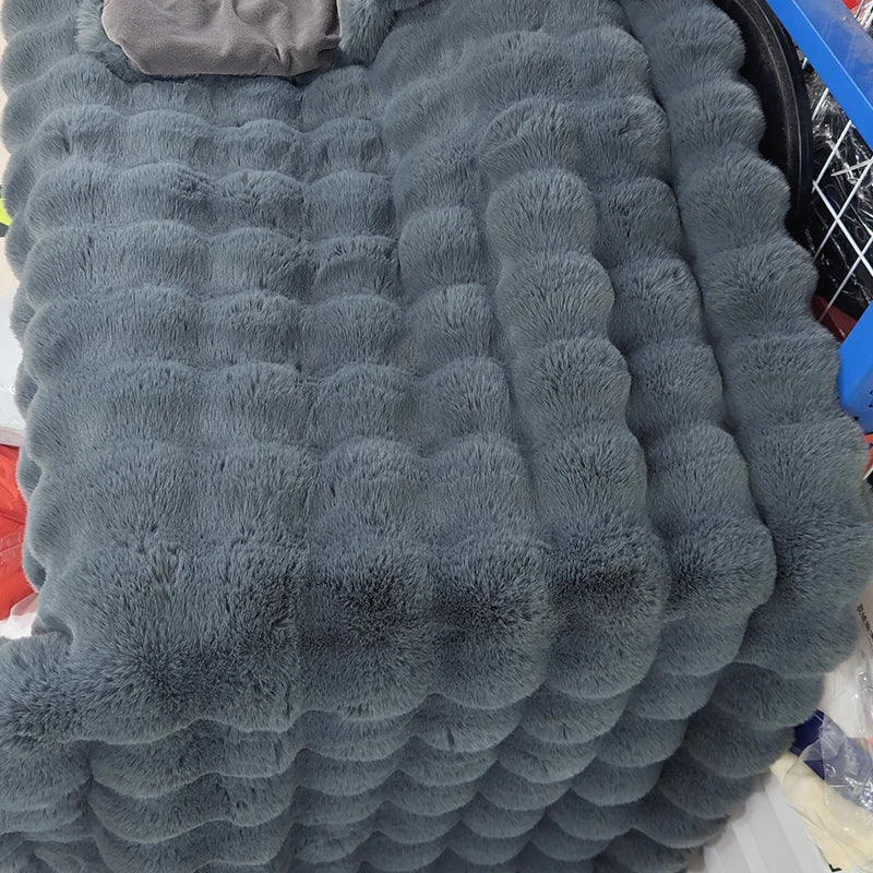 The Elegance of Warmth on Your Sofa | Ka-mostore