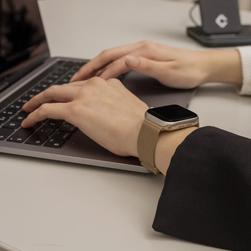 Correa de malla milanesa dorada retro para Apple Watch — diseño ligero