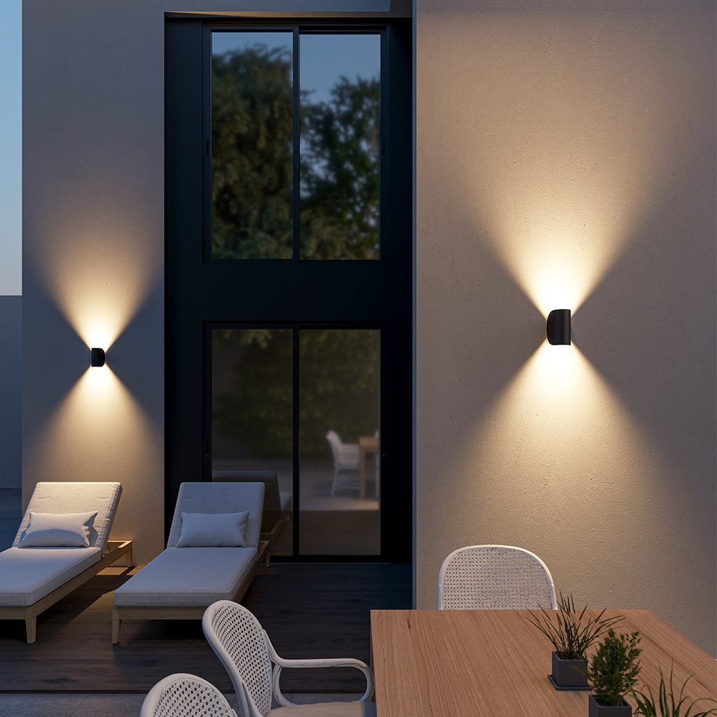 مصباح حائط LED داخلي للأعلى والأسفل من الألمنيوم باللون الأسود أو الأبيض G4