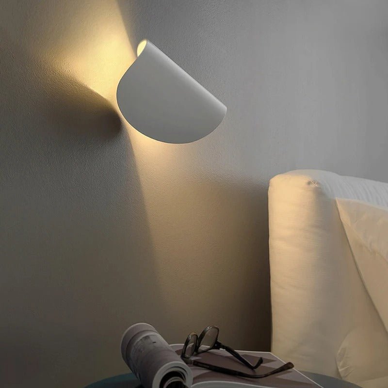 مصباح حائط LED داخلي للأعلى والأسفل من الألمنيوم باللون الأسود أو الأبيض G4