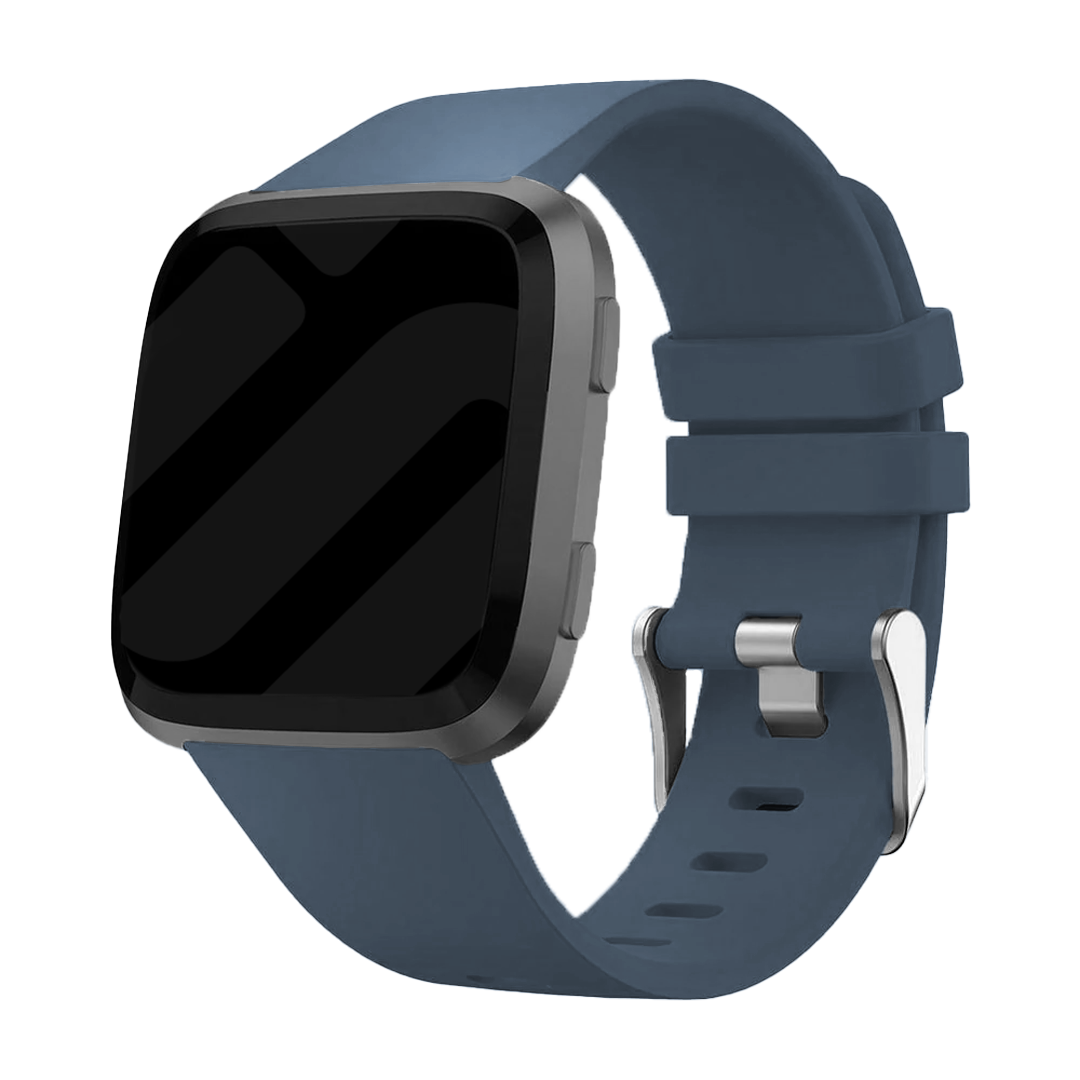 Silikonový řemínek pro Fitbit Versa a Versa 2 — detail šedomodré přezky