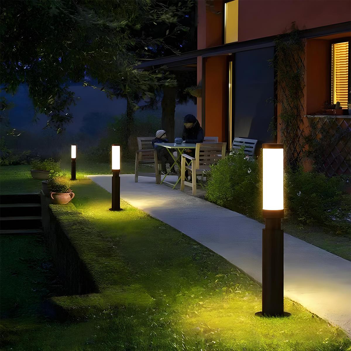 Black Aluminum Post Lamp 6W IP55 Outdoor Pathway Light For Driveway And Courtyard