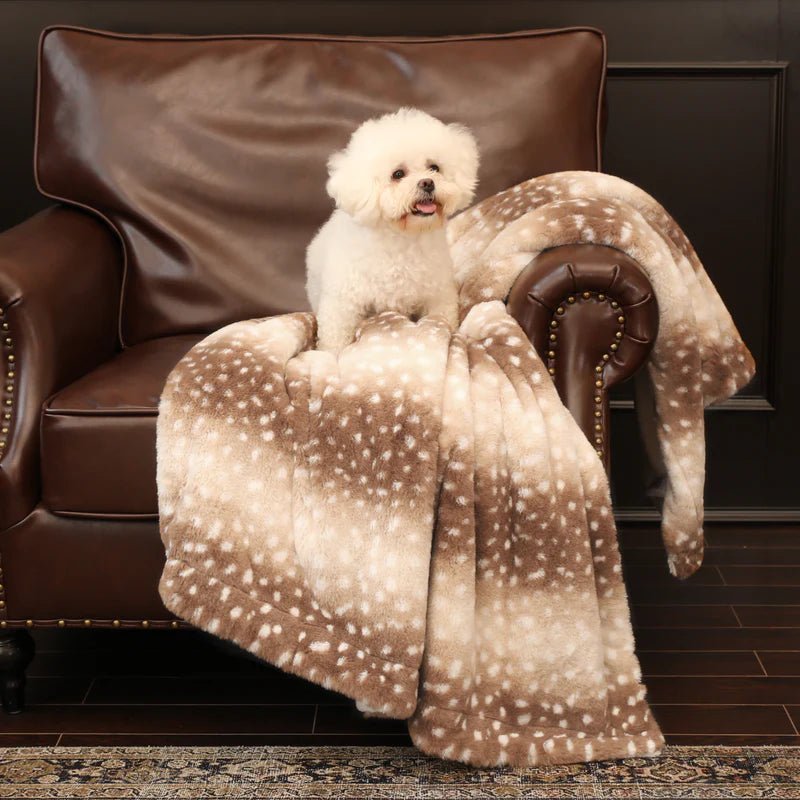 WILDCOZY – Cozy Wild Fur Blanket with Deer Motif – Reversible Plush Comfort | Ka-mostore