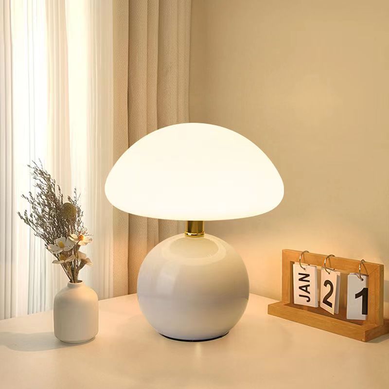 Calvryn Lamp With Cream Mushroom Accent In Classic Vintage Bauhaus Flair For Living Areas